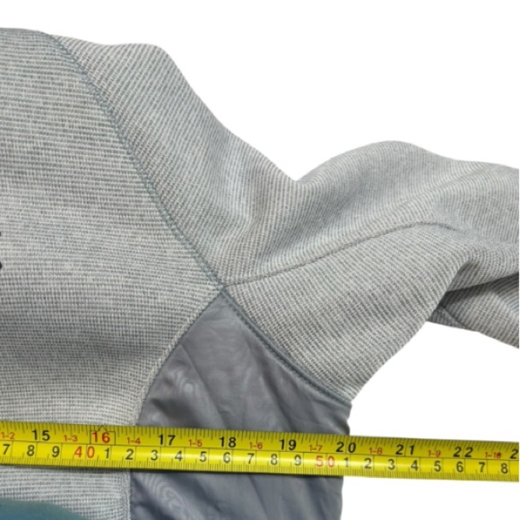 Women’s Under Armour Swacket Size Medium Light Gray & Coral Zip-Up w/Hood Storm - Picture 12 of 16